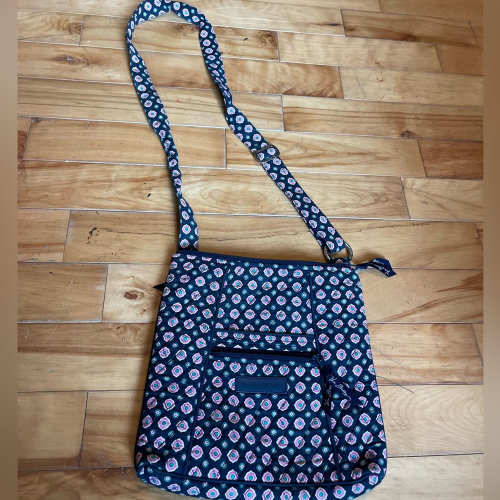 Vera Bradley adjustable strap purse